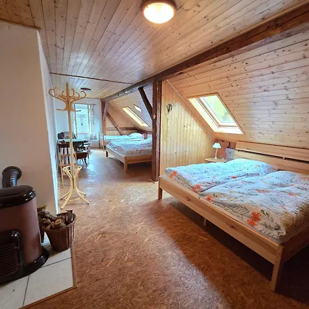 Feriehus Na Samote U Lesa, Hledsebe *